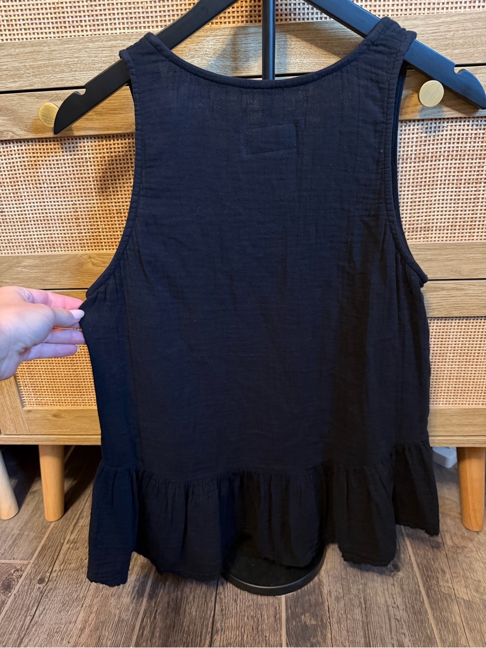 Current/Elliott Black Ruffle-Hem Scoop Tank - Picture 3 of 4